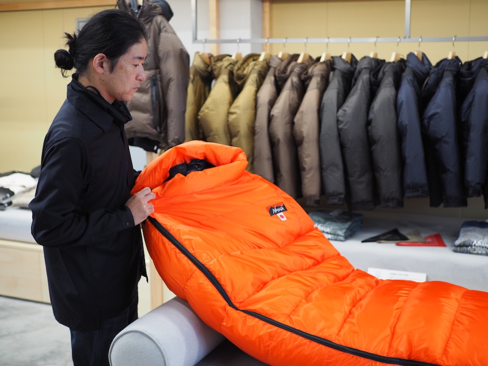 NANGA オレンジ色 ダウン寝袋 sleeping bag　800std NANGA オレンジ色 ダウン寝袋 sleeping bag 800std